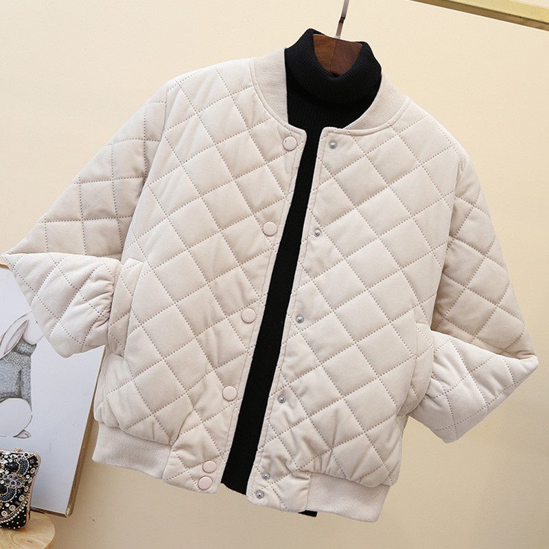 2021 New New winter down padded Korean style interior wear thick female jacket, Beige.
2021 New New winter down padded Korean style interior wear thick female jacket, Beige.
