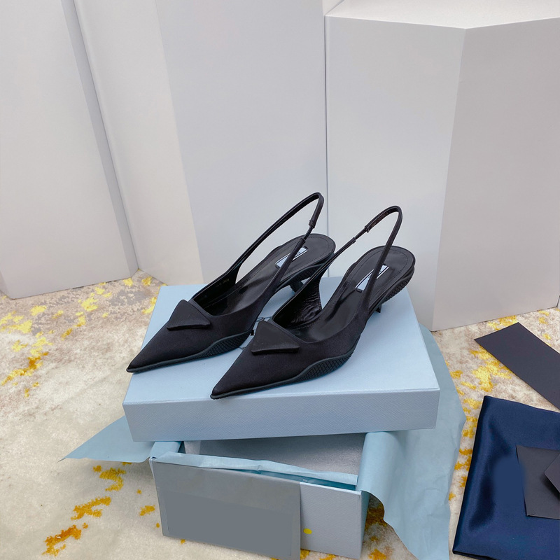 With Box Women Sandal Designer Slides Nylon Gabardine Brushed patent Leather Slingback Pumps Summer Screen-printed Flat Flip Flops Classic Shoes 35-41
With Box Women Sandal Designer Slides Nylon Gabardine Brushed patent Leather Slingback Pumps Summer Screen-printed Flat Flip Flops Classic Shoes 35-41
