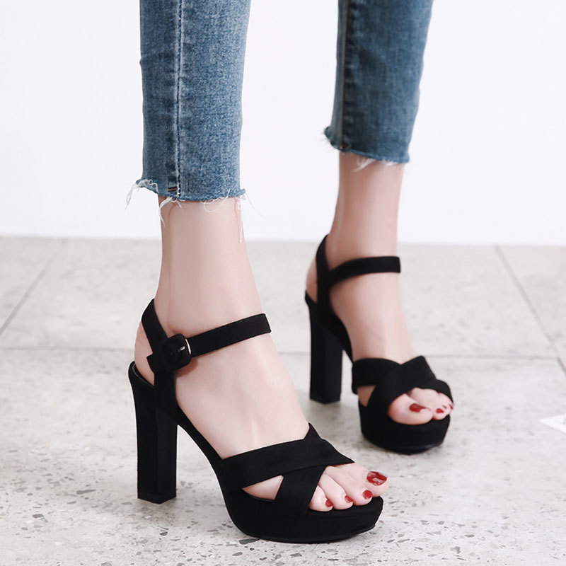 2021 The New Women Bombs Fashion Open-toed Broad Heels High Ten in Summer Woman Solid Gladiator Sandals 1rmq, Black
2021 The New Women Bombs Fashion Open-toed Broad Heels High Ten in Summer Woman Solid Gladiator Sandals 1rmq, Black