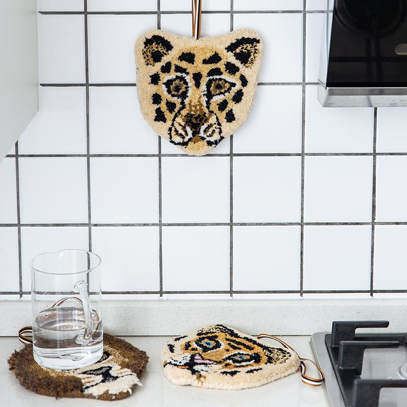 leopard India's creative animal modeling small wool pot insulation pad handmade home decoration pendant, Sheep
leopard India's creative animal modeling small wool pot insulation pad handmade home decoration pendant, Sheep