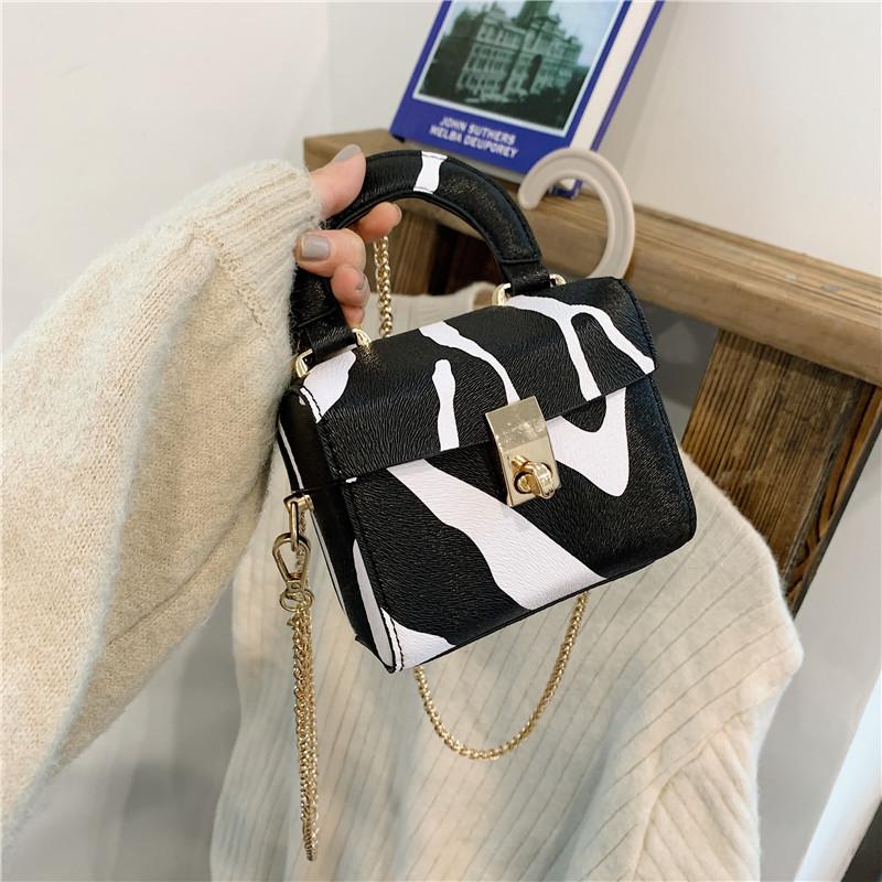 Animal Skin Pattern Box Bag Luxury PU Leather Bags for Women 2021 Female Fashion Handbags and Purses Tote Bag, Leopard
Animal Skin Pattern Box Bag Luxury PU Leather Bags for Women 2021 Female Fashion Handbags and Purses Tote Bag, Leopard