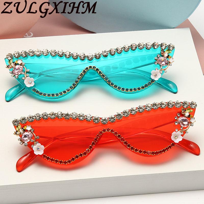 New Designer Crystal Cat Eye Sunglasses Women Rhinestone Vintage Party Sexy Rays UV400 Sun Glasses Fashion Metal hinge
New Designer Crystal Cat Eye Sunglasses Women Rhinestone Vintage Party Sexy Rays UV400 Sun Glasses Fashion Metal hinge