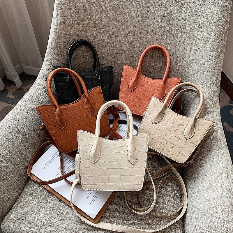 Solid Color Luxury Crocodile Pattern Cross Body Bag Design Pu Leather Shoulder Bags For Women 2021 Quality Handbags Female Bag, Black
Solid Color Luxury Crocodile Pattern Cross Body Bag Design Pu Leather Shoulder Bags For Women 2021 Quality Handbags Female Bag, Black