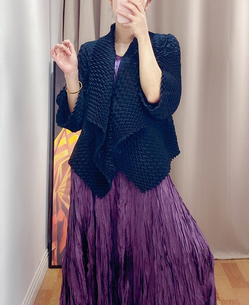 LANMREM women cardigans jacket loose thin 3D pleated coat vintage large size slimming all-match laple short coat famale 201029