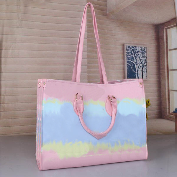 ON THE GO PM MM GM Tote Business Bag Embossed Monograms Empreinte Cowhide Bicolour Handbag Luxurys Laptop Bag onthego Totes M44571, 43
ON THE GO PM MM GM Tote Business Bag Embossed Monograms Empreinte Cowhide Bicolour Handbag Luxurys Laptop Bag onthego Totes M44571, 43