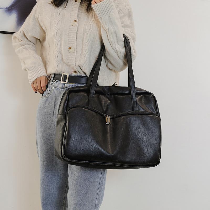 Autumn and winter models bags women high-capacity new trendy tote bags women's single-shoulder large short-distance travel, Black
Autumn and winter models bags women high-capacity new trendy tote bags women's single-shoulder large short-distance travel, Black