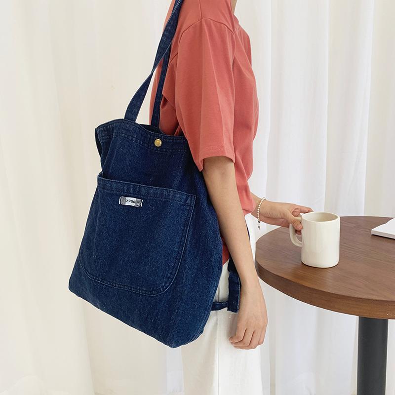 Spring New Denim Bag Casual One Shoulder Large Capacity Handbag Vintage Shopping Pack Women Travel Packet D860, Black
Spring New Denim Bag Casual One Shoulder Large Capacity Handbag Vintage Shopping Pack Women Travel Packet D860, Black