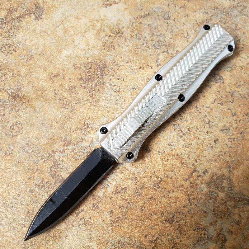 Recommend Butterfly aviation aluminum straight out (5 colors available) Hunting Folding Pocket Knife Xmas gift for men copies BM940 BM943
Recommend Butterfly aviation aluminum straight out (5 colors available) Hunting Folding Pocket Knife Xmas gift for men copies BM940 BM943