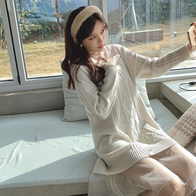 MISHOW Atumn Winter Lady Vneck Knit Dress Women Loose Causal Long Sleeve Lace Knee-Length Sweater Dress MX19D5917, Beige
MISHOW Atumn Winter Lady Vneck Knit Dress Women Loose Causal Long Sleeve Lace Knee-Length Sweater Dress MX19D5917, Beige