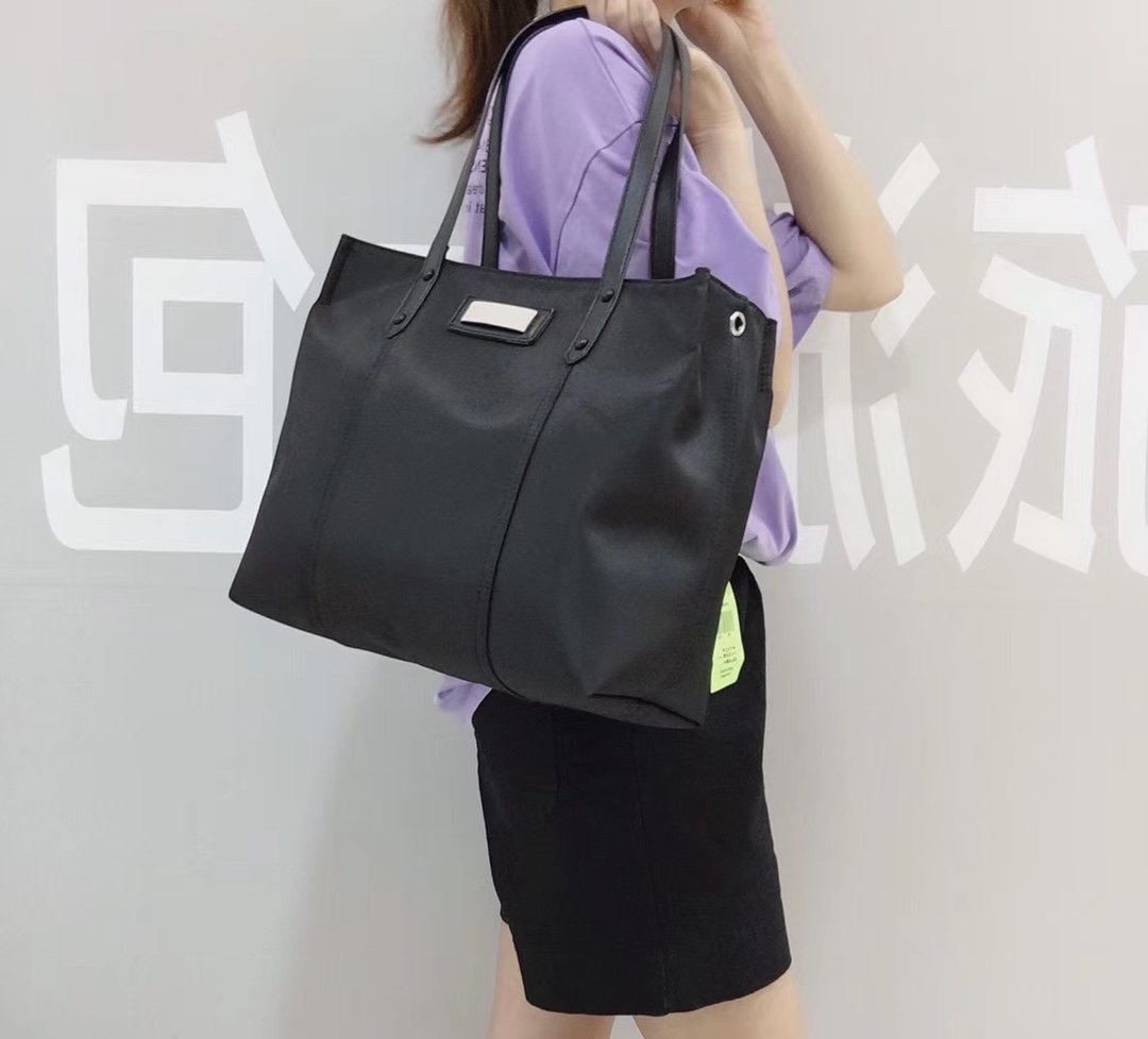 SSW007 Wholesale Backpack Fashion Men Women Backpack Travel Bags Stylish Bookbag Shoulder BagsBack pack 509 HBP 40011, Black
SSW007 Wholesale Backpack Fashion Men Women Backpack Travel Bags Stylish Bookbag Shoulder BagsBack pack 509 HBP 40011, Black
