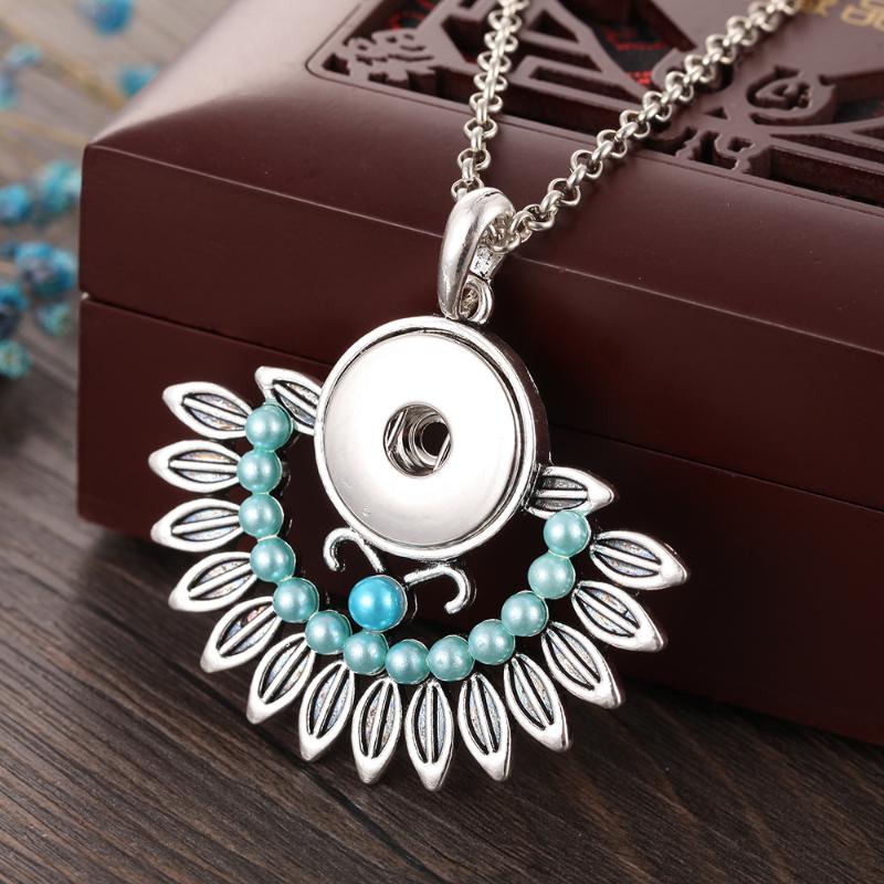 New Snap Jewelry Vintage Beaded Flower Snap Button Necklace for women fit 18mm Buttons Statement Necklace Women Jewelry
New Snap Jewelry Vintage Beaded Flower Snap Button Necklace for women fit 18mm Buttons Statement Necklace Women Jewelry