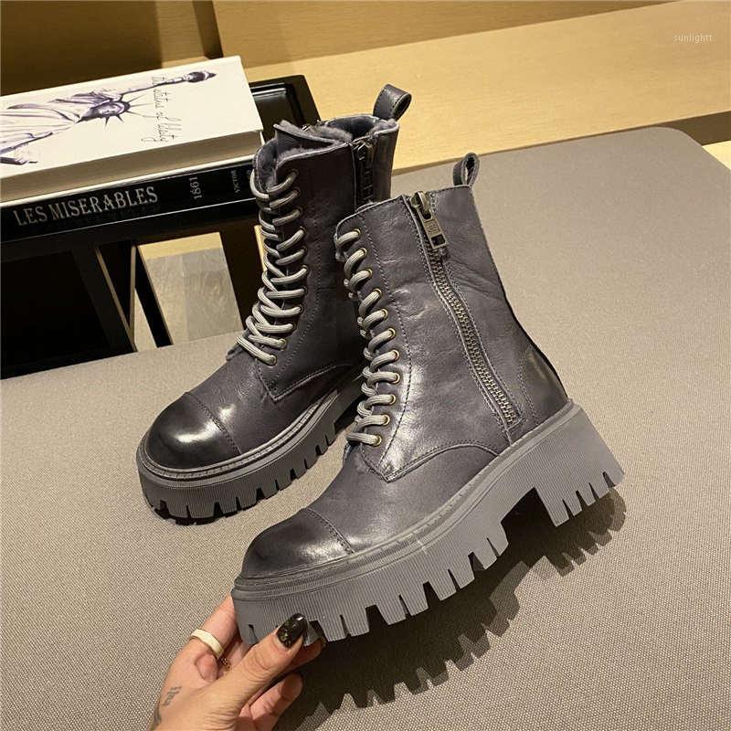 Designer high quality Leather Luxury Women fashion snow boots 4.5cm heels non-slip Bottoms Boots size 35-401
Designer high quality Leather Luxury Women fashion snow boots 4.5cm heels non-slip Bottoms Boots size 35-401