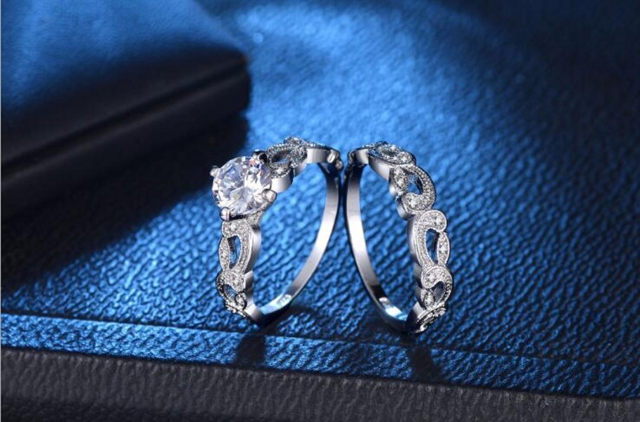 Women'S Fashion Jewelry 925 Sterling Silver Couple Rings Round Cut White Topaz CZ Diamond Gemstones Party Women Wedding Bridal Ring Set Gift