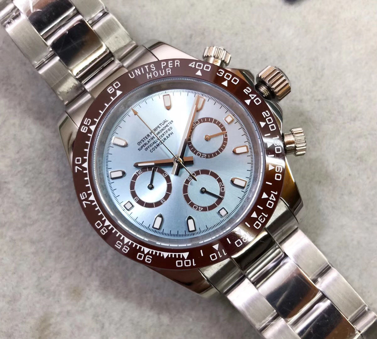 2020 Mens Automatic Movement Watch Ceramic Bezel Sapphire Glass TONA Series M116519 Simple Dial Stainless Steel Solid Clasp Male Watches, Slivery;brown
2020 Mens Automatic Movement Watch Ceramic Bezel Sapphire Glass TONA Series M116519 Simple Dial Stainless Steel Solid Clasp Male Watches, Slivery;brown