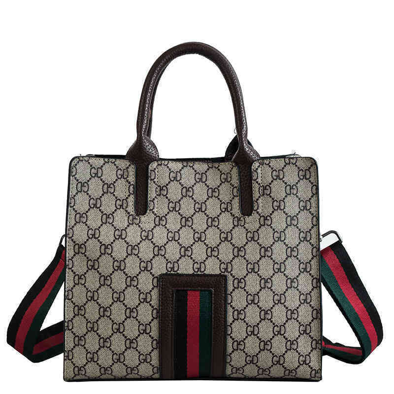 2022 Factory Wholesale Designer Handbags On Clearance women's atmosphere One Shoulder Messenger Capacity portable, Red trumpet
2022 Factory Wholesale Designer Handbags On Clearance women's atmosphere One Shoulder Messenger Capacity portable, Red trumpet