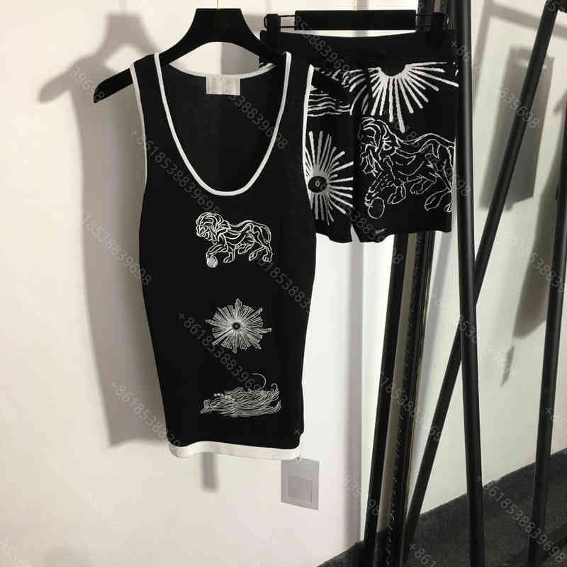 Women Tracksuits embroidered vest drawstring shorts Two Pieces Sets wool knit t-shirt short letter logo brand women Apparel summer female clothing pullover a1
Women Tracksuits embroidered vest drawstring shorts Two Pieces Sets wool knit t-shirt short letter logo brand women Apparel summer female clothing pullover a1