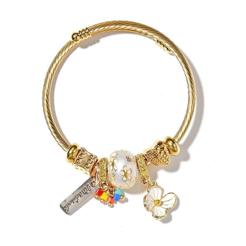 2020 Boho Women Tiny Flower Pendant Charm Bracelets Fashion Beads Heart Bracelets & Bangle Sweet Gold Color Jewelry Bijoux Brand
2020 Boho Women Tiny Flower Pendant Charm Bracelets Fashion Beads Heart Bracelets & Bangle Sweet Gold Color Jewelry Bijoux Brand