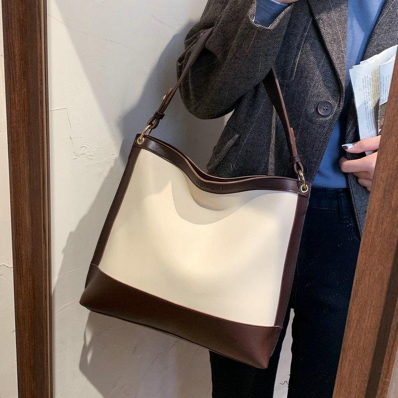 PU Leather Shoulder Bag Women 2021 New High Quality Large Capacity Tote Bag Female Handbags Ladies Hand 6981, Black
PU Leather Shoulder Bag Women 2021 New High Quality Large Capacity Tote Bag Female Handbags Ladies Hand 6981, Black