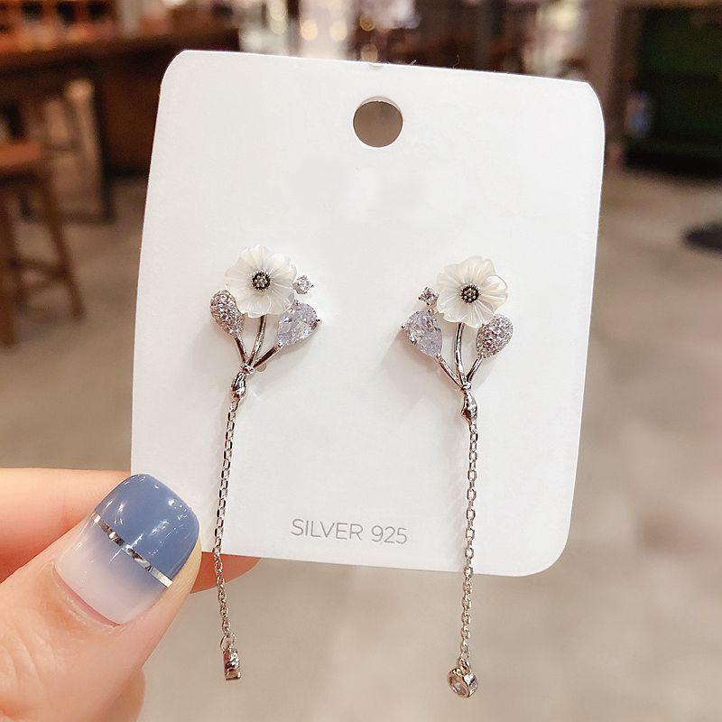 High-end Zircon Crystal Pendant Natural Shell Flower Drop Earrings White Gold Color Women Brincos Jewelry
High-end Zircon Crystal Pendant Natural Shell Flower Drop Earrings White Gold Color Women Brincos Jewelry