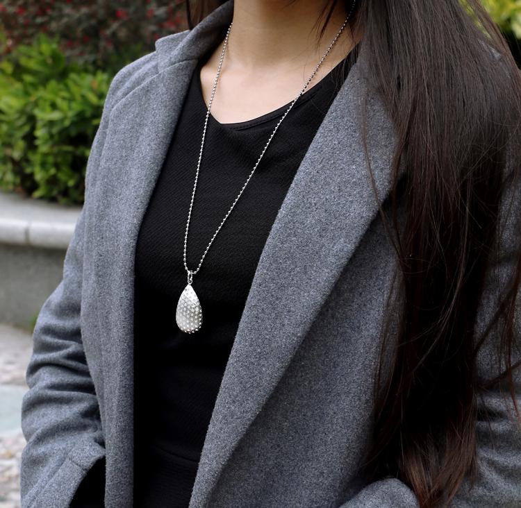 High quality sterling silver hollow star pattern water drops pendant fashion solid 925 silver woman necklace long chain jewelry
High quality sterling silver hollow star pattern water drops pendant fashion solid 925 silver woman necklace long chain jewelry