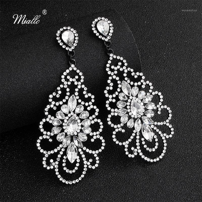 Miallo 2020 Newest Classic Austrian Crystal Earrings Wedding Bride Bridesmaids Drop Earrings for Female College Students Party1
Miallo 2020 Newest Classic Austrian Crystal Earrings Wedding Bride Bridesmaids Drop Earrings for Female College Students Party1