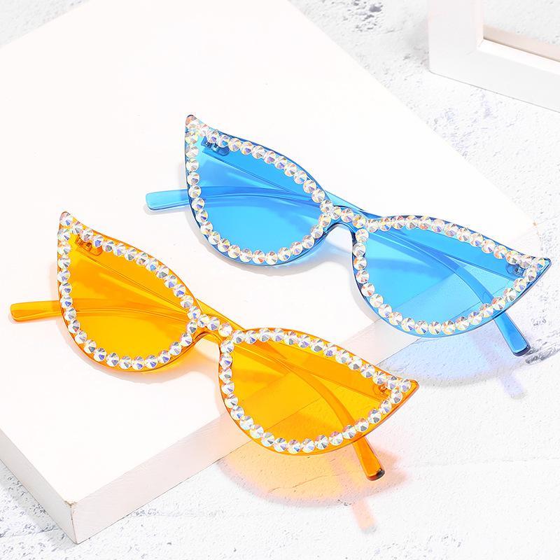 Fashion Cat Eye Rimless Sunglasses Women 2020 Vintage Rhinestone SunGlasses Candy Color Eyewear Triangle Shades for Female UV4001
Fashion Cat Eye Rimless Sunglasses Women 2020 Vintage Rhinestone SunGlasses Candy Color Eyewear Triangle Shades for Female UV4001
