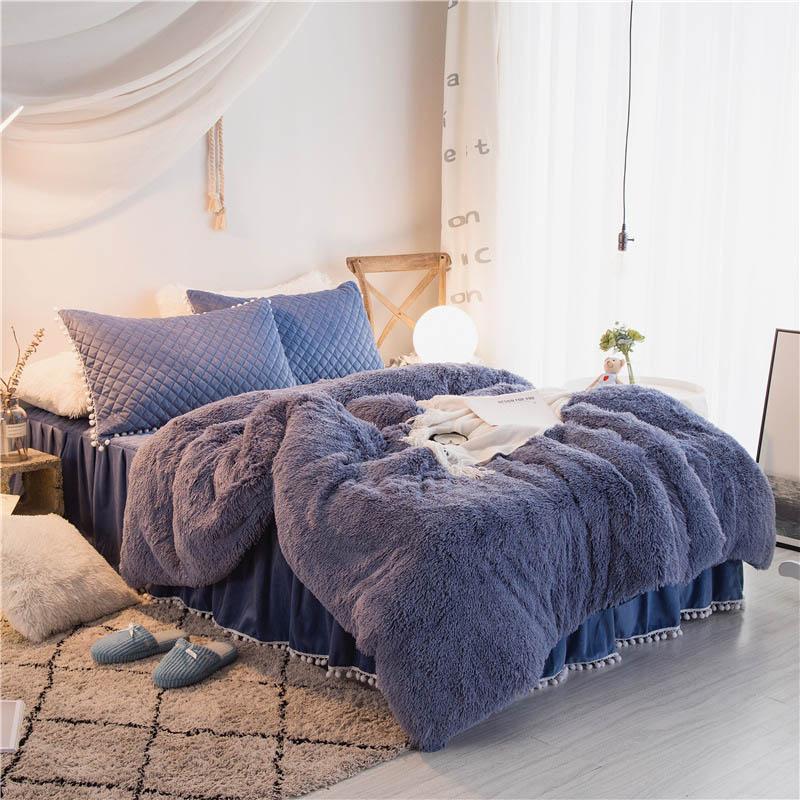 3pcs/4pcs Velvet Home Bedding Set Warm Bed Skirt Duvet Cover Pillowcase /Queen/King Size1, Blue
3pcs/4pcs Velvet Home Bedding Set Warm Bed Skirt Duvet Cover Pillowcase /Queen/King Size1, Blue
