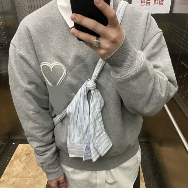 21FW Heart Embroidery Hoodies Street Men Women Hooded Pullover Solid Sweatshirt Fashion Autumn Winter Sweater crewneck hoody, Black
21FW Heart Embroidery Hoodies Street Men Women Hooded Pullover Solid Sweatshirt Fashion Autumn Winter Sweater crewneck hoody, Black