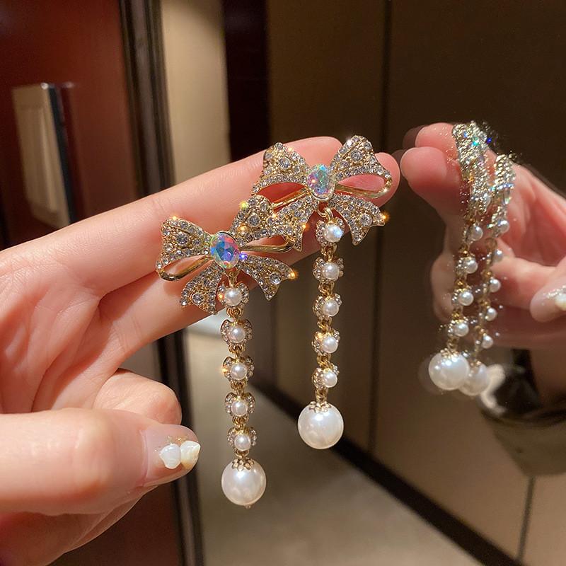 FYUAN Korean Style Bowknot Rhinestone Dangle Earrings for Women Long Tassel Pearl Earrings Weddings Party Jewelry
FYUAN Korean Style Bowknot Rhinestone Dangle Earrings for Women Long Tassel Pearl Earrings Weddings Party Jewelry