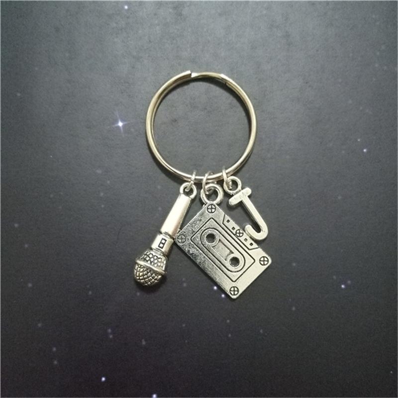 Microphone keychain DIY Keyring Gift for Music Lovers Men Women Fashion Cassette Tape Keychain with Initial
Microphone keychain DIY Keyring Gift for Music Lovers Men Women Fashion Cassette Tape Keychain with Initial
