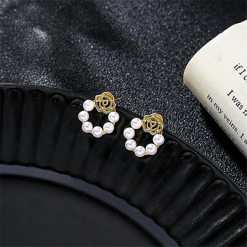 Stud 2021 Korean Exquisite Retro Small Earrings Temperament Rose Pearl Female Jewelry
Stud 2021 Korean Exquisite Retro Small Earrings Temperament Rose Pearl Female Jewelry