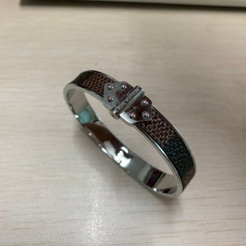 Big size 19cm men 18K Rose Gold silver Bangle Bracelet Titanium Steel women men leather letter square love Bangle double arrow Bracelets, Slivery;golden
Big size 19cm men 18K Rose Gold silver Bangle Bracelet Titanium Steel women men leather letter square love Bangle double arrow Bracelets, Slivery;golden