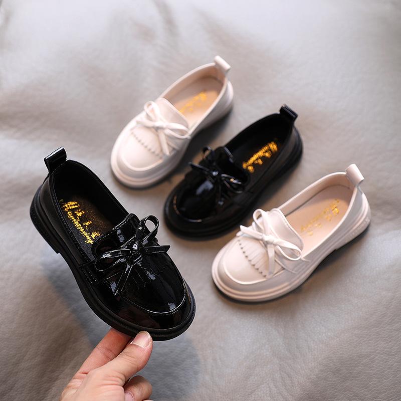 British style girls spring small leather shoes show 2021 new tassel black round head student flat children's shoes non-slip
British style girls spring small leather shoes show 2021 new tassel black round head student flat children's shoes non-slip