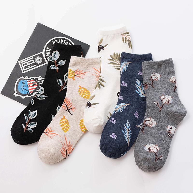 Kawaii Cartoon Leaf Women Socks Cotton Black and White National Wind Art Funny Socks Autumn Winter Calcetines Mujer 091601, 01
Kawaii Cartoon Leaf Women Socks Cotton Black and White National Wind Art Funny Socks Autumn Winter Calcetines Mujer 091601, 01