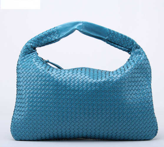 Bag showecomfort01 2022 New classic women woven Star model imitation sheepskin dumpling Casual fashion shoulder bag Large capacity handbag, Rose red
Bag showecomfort01 2022 New classic women woven Star model imitation sheepskin dumpling Casual fashion shoulder bag Large capacity handbag, Rose red