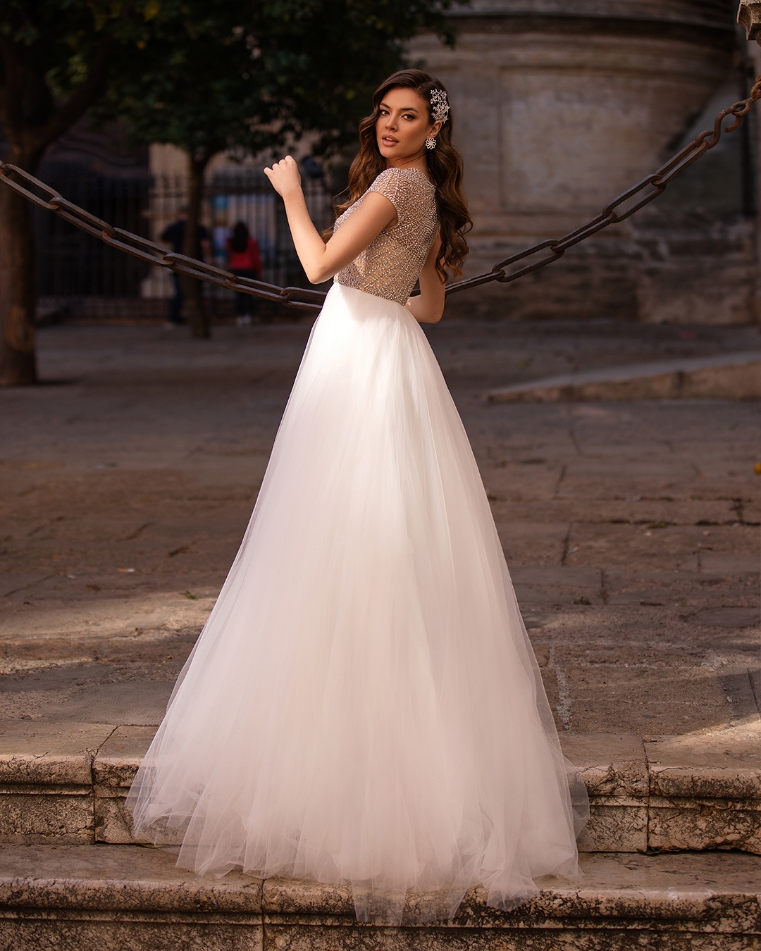 Beaded A Elegant Line Wedding Dresses V Neck Sequined Bridal Gowns Sweep Train Tulle Robe De Marie