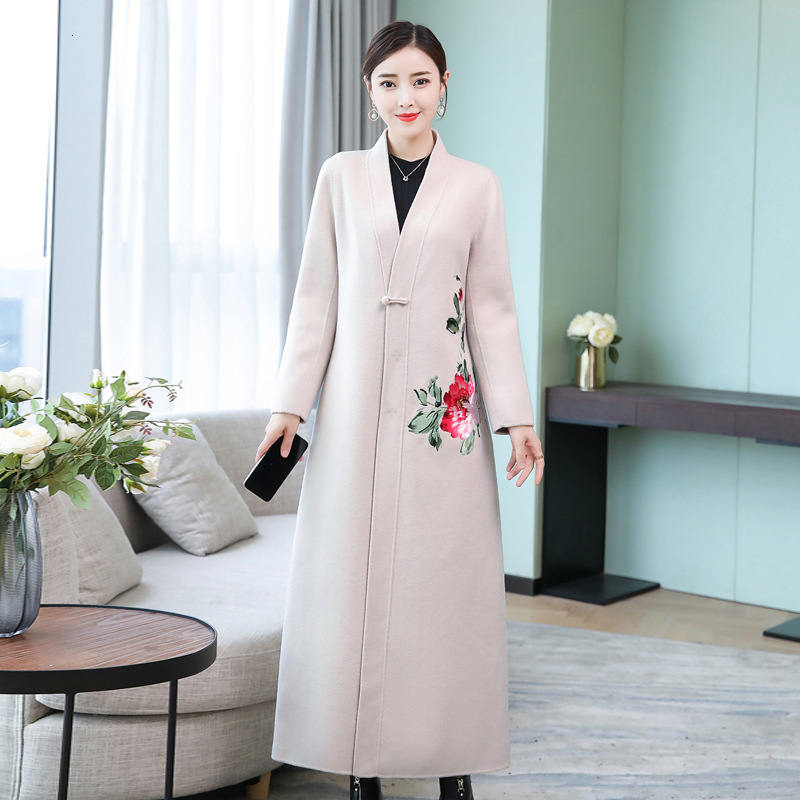 2021 Autumn and Winter New Chinese Embroidered Buckle Design Sense of Small Woman Coat 1Z9V, Red.
2021 Autumn and Winter New Chinese Embroidered Buckle Design Sense of Small Woman Coat 1Z9V, Red.
