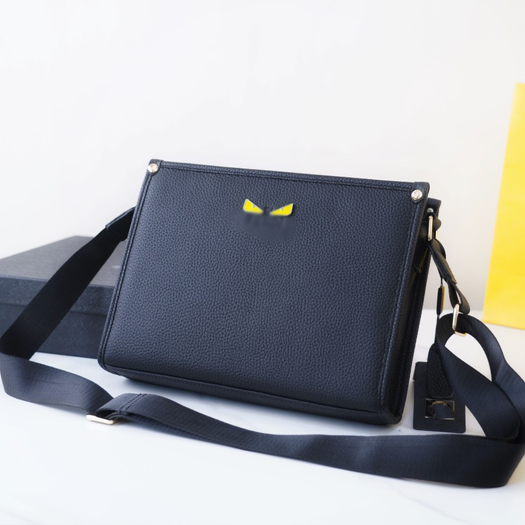 Luxury Designer Italy Brand Classic ITbag Shoulder Bags High Quality Genuine Leather Crossbody Bag Fashion Best-selling Eye Handbags Totes Luxurys Designers Bag, Black
Luxury Designer Italy Brand Classic ITbag Shoulder Bags High Quality Genuine Leather Crossbody Bag Fashion Best-selling Eye Handbags Totes Luxurys Designers Bag, Black