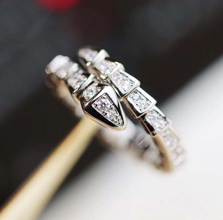 2021 Luxurious quality no change color opened punk ring snake shape with all diamond for women wedding jewelry gift PS8821
2021 Luxurious quality no change color opened punk ring snake shape with all diamond for women wedding jewelry gift PS8821