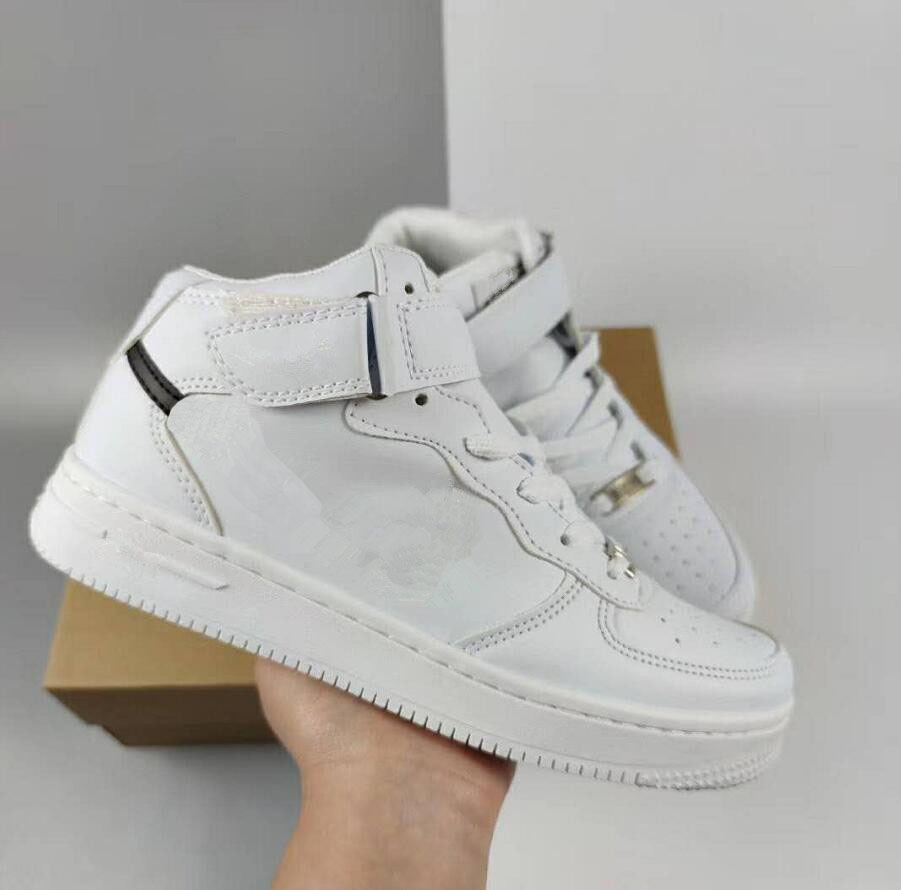 2021 Classic Men Women Skateboard Sports Shoes Fashion High Top White Casual Outdoor Comfortable Unisex Zapatos Sneakers 36-44
2021 Classic Men Women Skateboard Sports Shoes Fashion High Top White Casual Outdoor Comfortable Unisex Zapatos Sneakers 36-44
