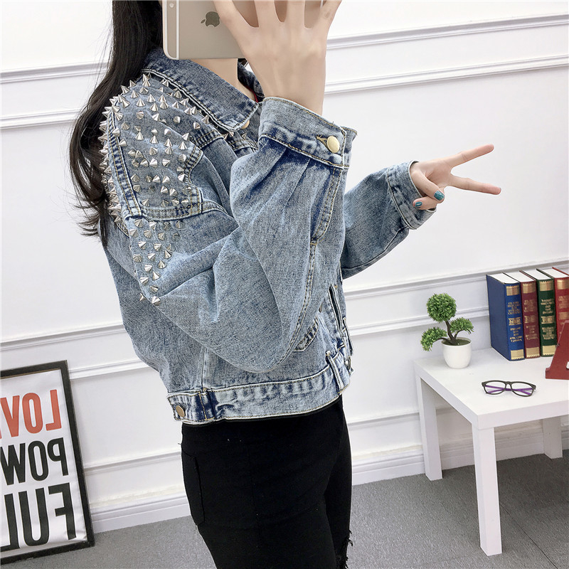 Retro Women's Denim Jacket With Rivet 2019 Spring Streetwear Long Sleeve Pockets Ladies Jean Jackets Loose Short Outwear Femme T200319