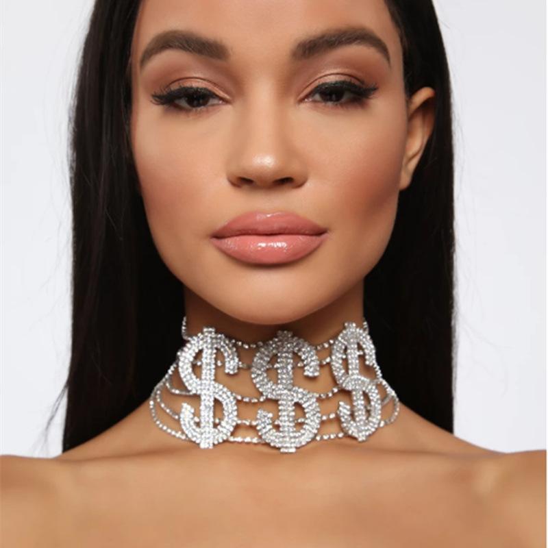 Chokers Punk Zircon Dollar Letter Choker Necklace Women Exaggerted Pendant Geometric Chocker Collar Jewelry
Chokers Punk Zircon Dollar Letter Choker Necklace Women Exaggerted Pendant Geometric Chocker Collar Jewelry