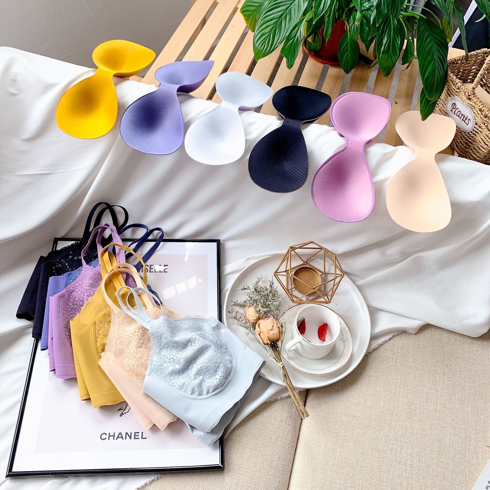 Wacoal Starry Sky 2.0 Sexy Lace Lingerie Women Gathered Wireless Sports Sling Natural Latex Bra, Ink black
Wacoal Starry Sky 2.0 Sexy Lace Lingerie Women Gathered Wireless Sports Sling Natural Latex Bra, Ink black