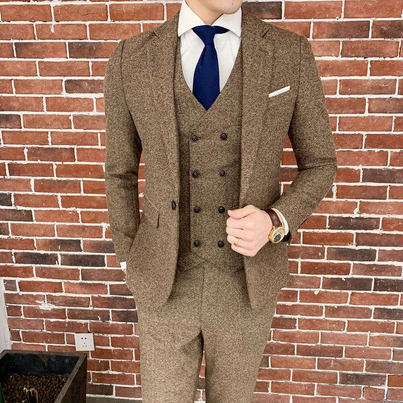 Latest Coat Pant Designs Brown Tweed Suit Men Vintage Winter Formal Wedding Suits For Men Men's Classic Suit 3 Pieces
Latest Coat Pant Designs Brown Tweed Suit Men Vintage Winter Formal Wedding Suits For Men Men's Classic Suit 3 Pieces