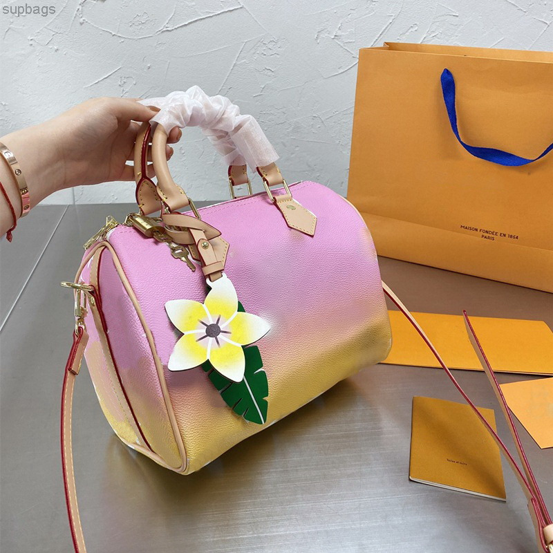 M45724 Gradient Speedy 25 Shoulder Crossbody Bags Designer Luxurys Handbags Nano Totes Women Fashion Shopping Bag Real Cowhide Hight Quality B-001
M45724 Gradient Speedy 25 Shoulder Crossbody Bags Designer Luxurys Handbags Nano Totes Women Fashion Shopping Bag Real Cowhide Hight Quality B-001