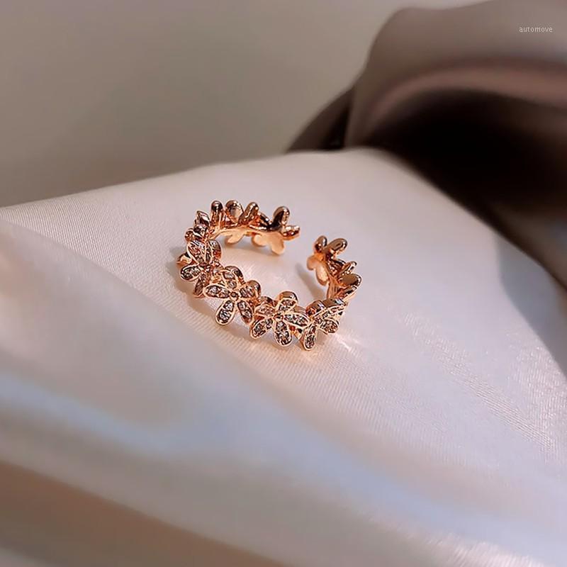 New Arrival Dominated Women shiny crystal elegant fashion Rings 2020 sweet lovely metal flowers fine adjustable senior Rings1
New Arrival Dominated Women shiny crystal elegant fashion Rings 2020 sweet lovely metal flowers fine adjustable senior Rings1
