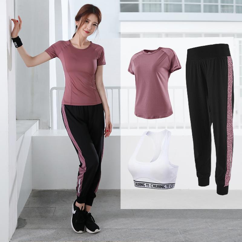 3PCS Women Fitness Sport Yogas Suit Seamless Women Yoga short Sleeve Clothing workout fitness suit set short Pantalones de yoga1, Black
3PCS Women Fitness Sport Yogas Suit Seamless Women Yoga short Sleeve Clothing workout fitness suit set short Pantalones de yoga1, Black