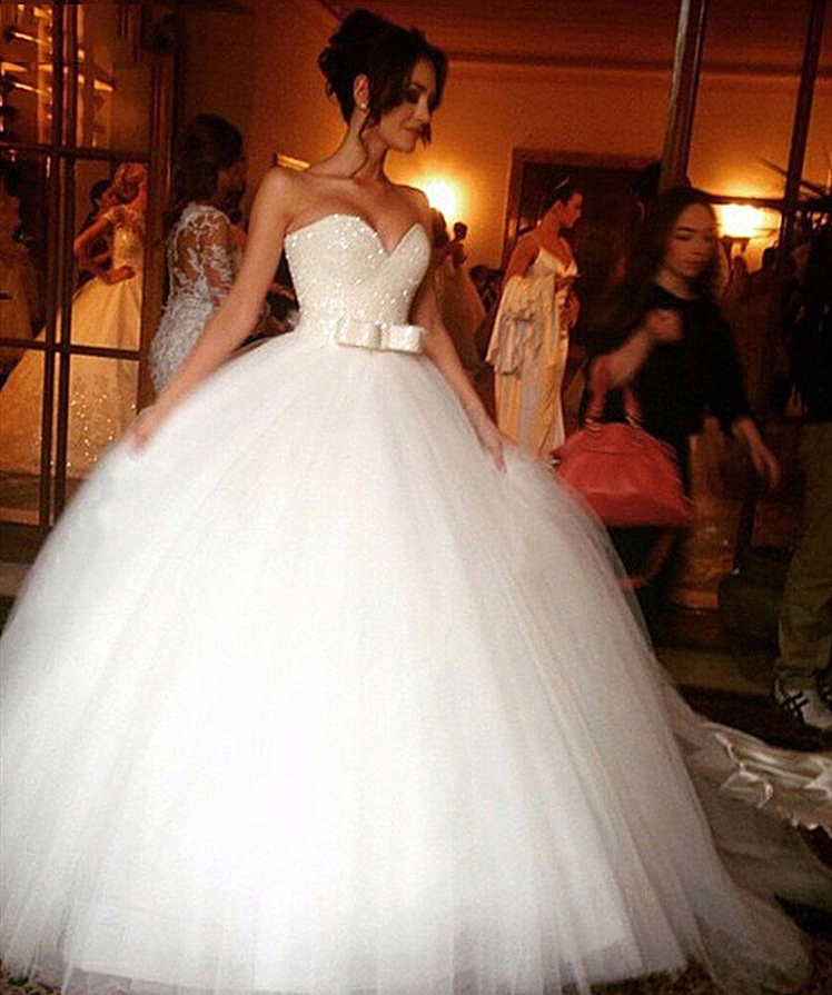 Princess Sweetheart Ball Gown Wedding Dresess Top Glitter Sequined Sparkly Long Bridal Gowns Floor Length Plus Size White Bow Wedding Dress