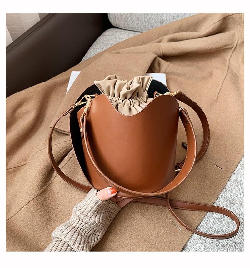 European and American Retro Small Bag Female 2021 New Fashion Lady Messenger Shoulder Bag Korean Simple Portable Bucket, Brown
European and American Retro Small Bag Female 2021 New Fashion Lady Messenger Shoulder Bag Korean Simple Portable Bucket, Brown