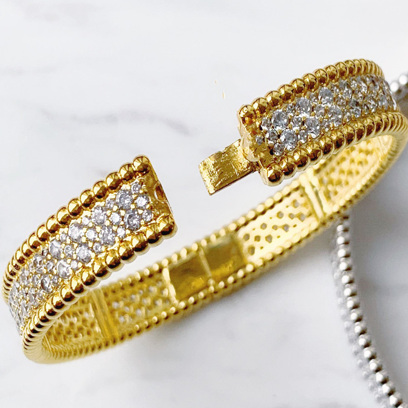 Women Crystal Bangle Jewelry 18k Gold Color Lucky Sparkling Three Rows of Diamond Bangle Bracelets Valentine's Day Jewelry Gift, Black
Women Crystal Bangle Jewelry 18k Gold Color Lucky Sparkling Three Rows of Diamond Bangle Bracelets Valentine's Day Jewelry Gift, Black